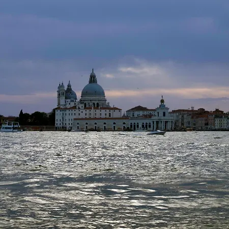 Romantico Con Vista Giardini Biennale